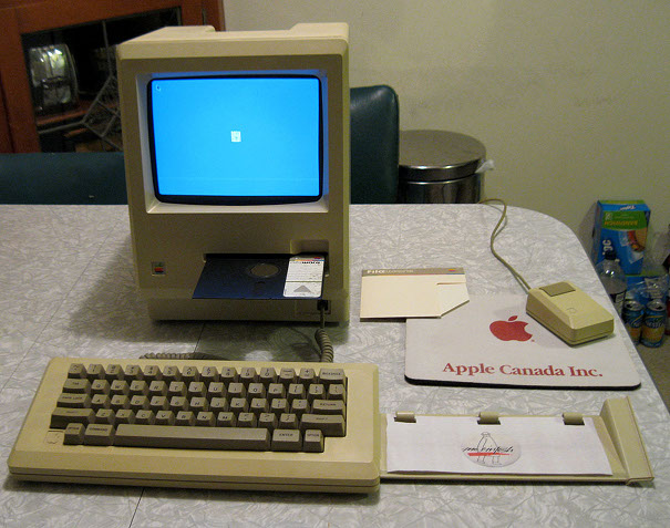 Prototype van de originele Macintosh koop op | |